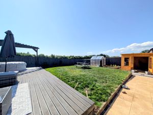 Photo 31- click for photo gallery